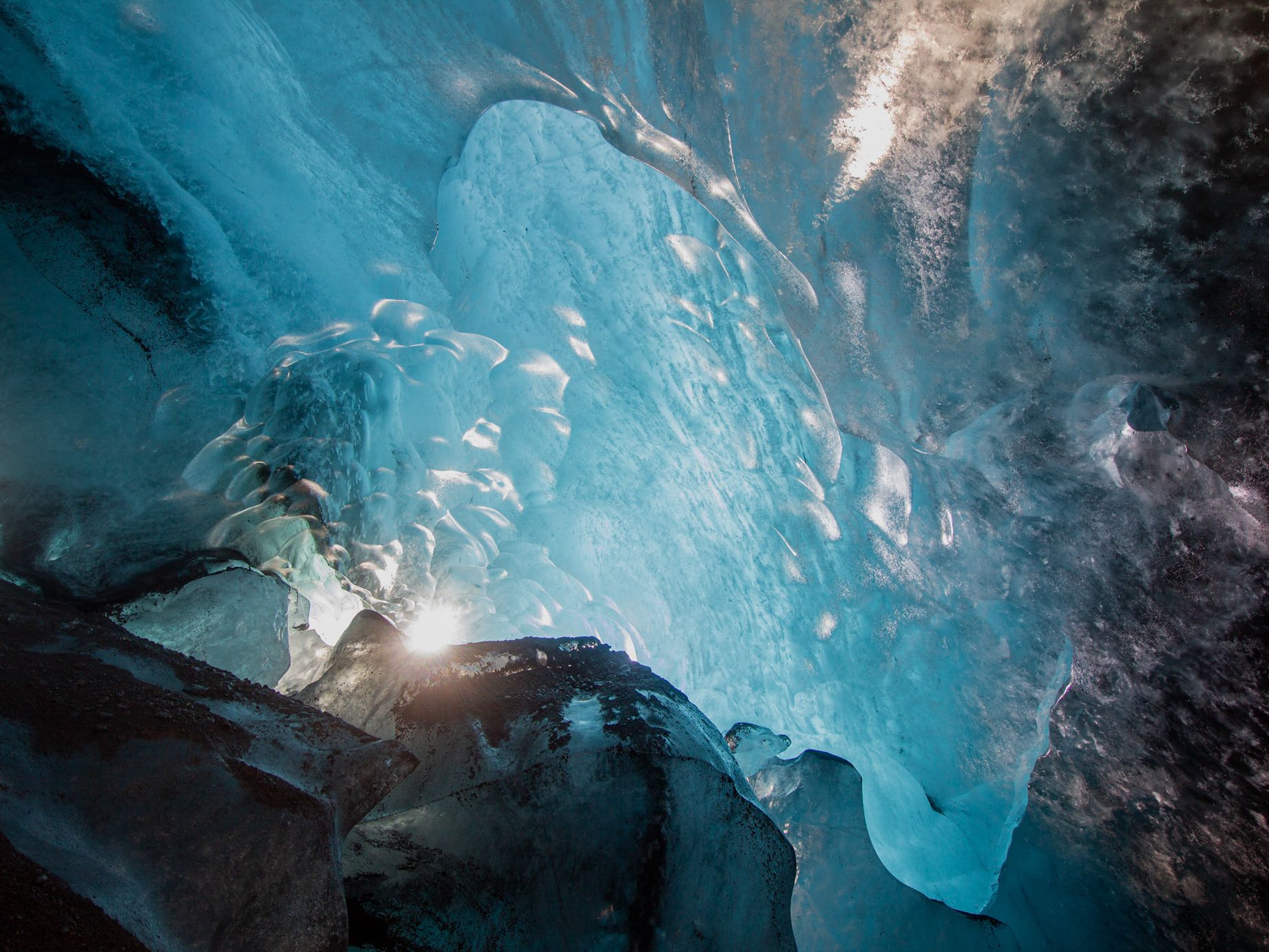 Falljökull Ice Cave