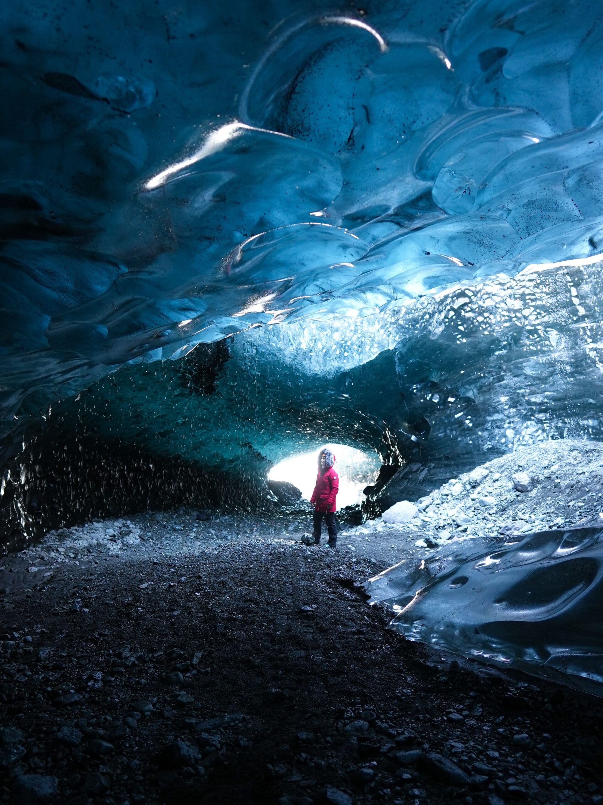Breiðamerkurjökull Sapphire Ice Cave