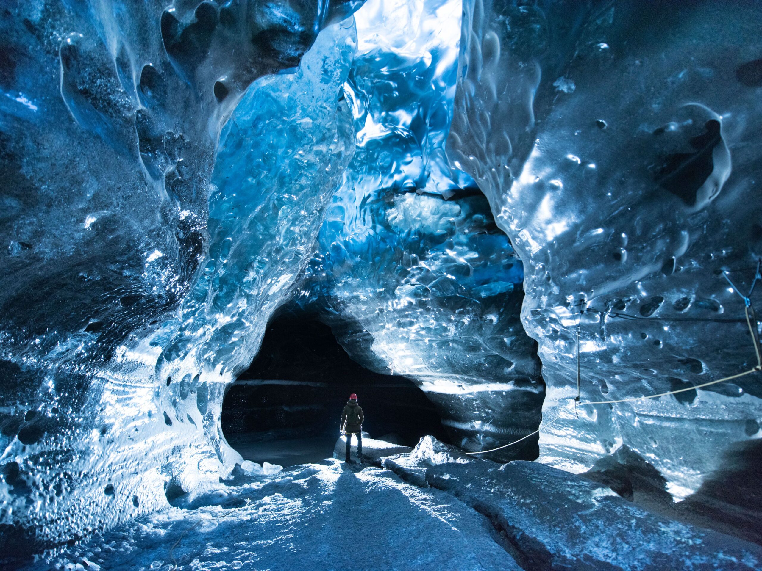 Svinafellsjökull White Walker Ice Cave