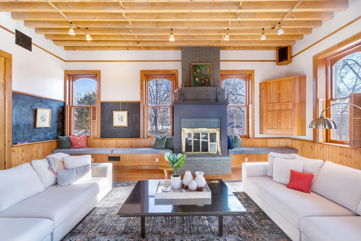 Historic Civil War Farmhouse: Pets and Ghosts Welcome