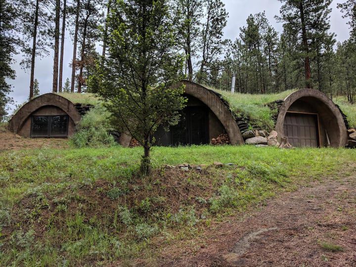 Creekside Hideaway