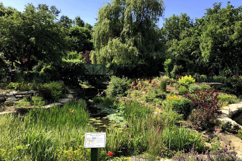 Overland Park Arboretum and Botanical Gardens, Overland Park, Kansas