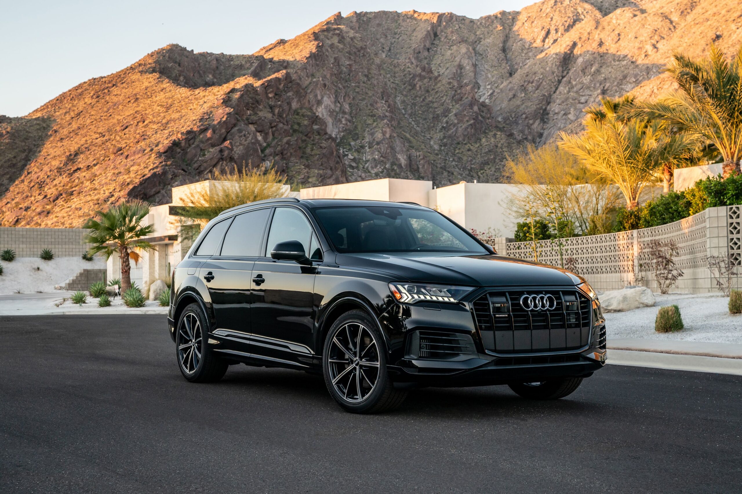 Luxury SUV: Audi Q7
