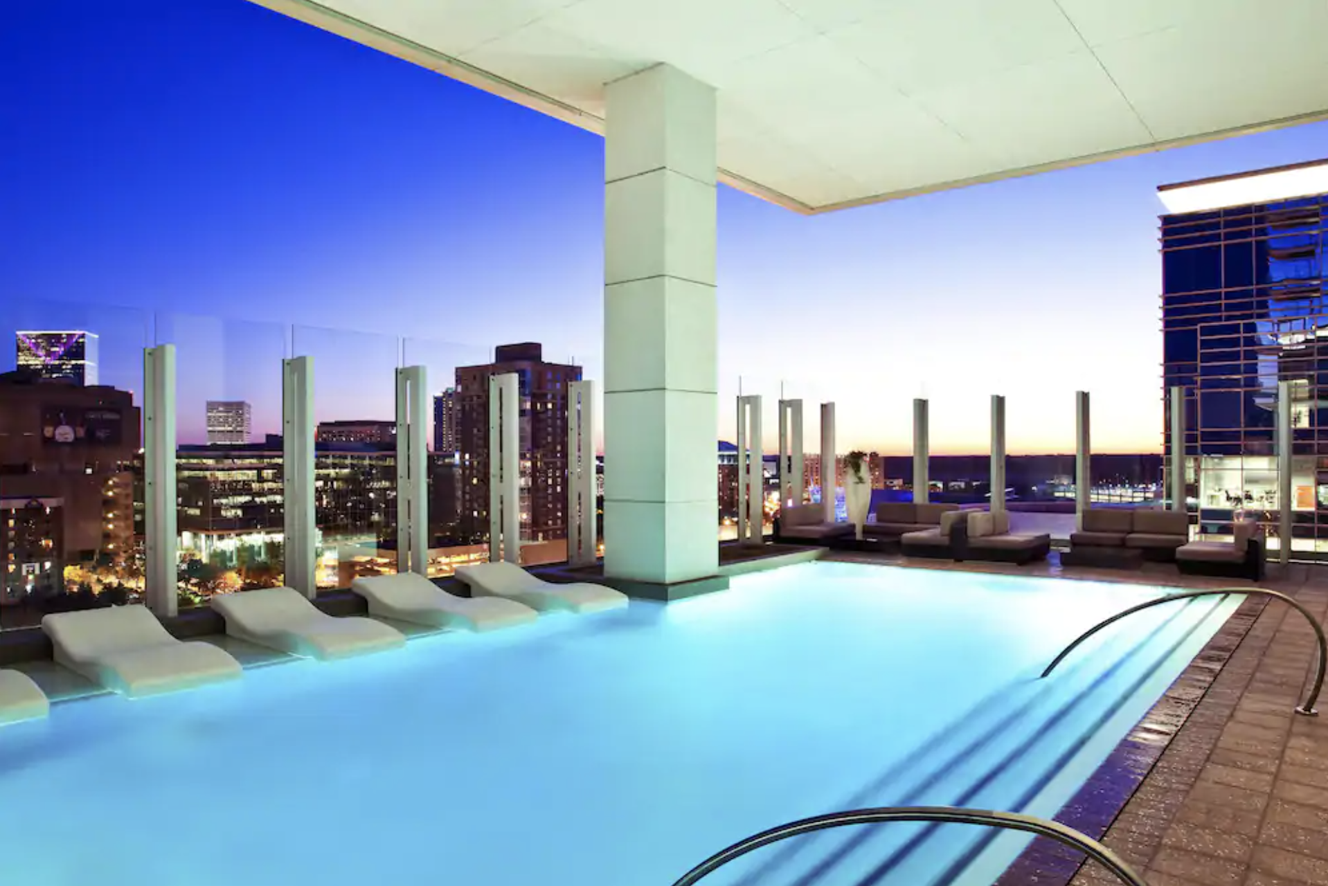 W Atlanta Downtown Pool