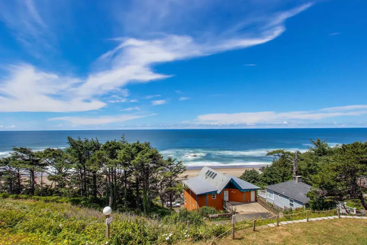 The Whale, Lincoln City, Oregon