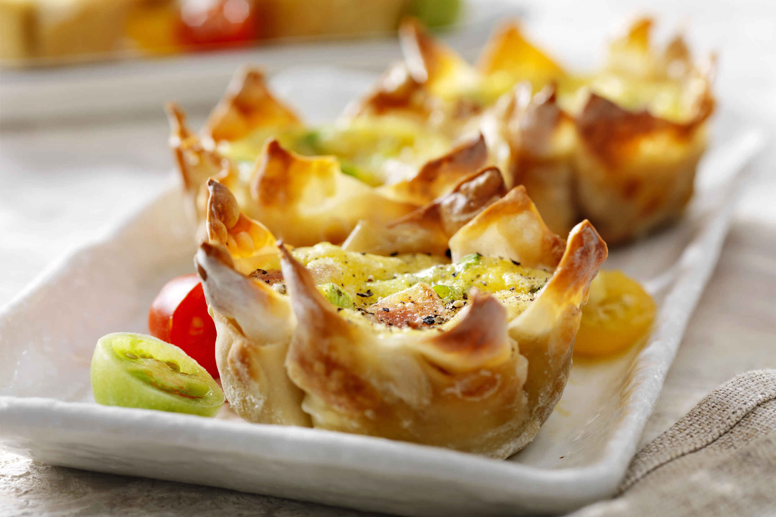 crispy wonton bites with filling