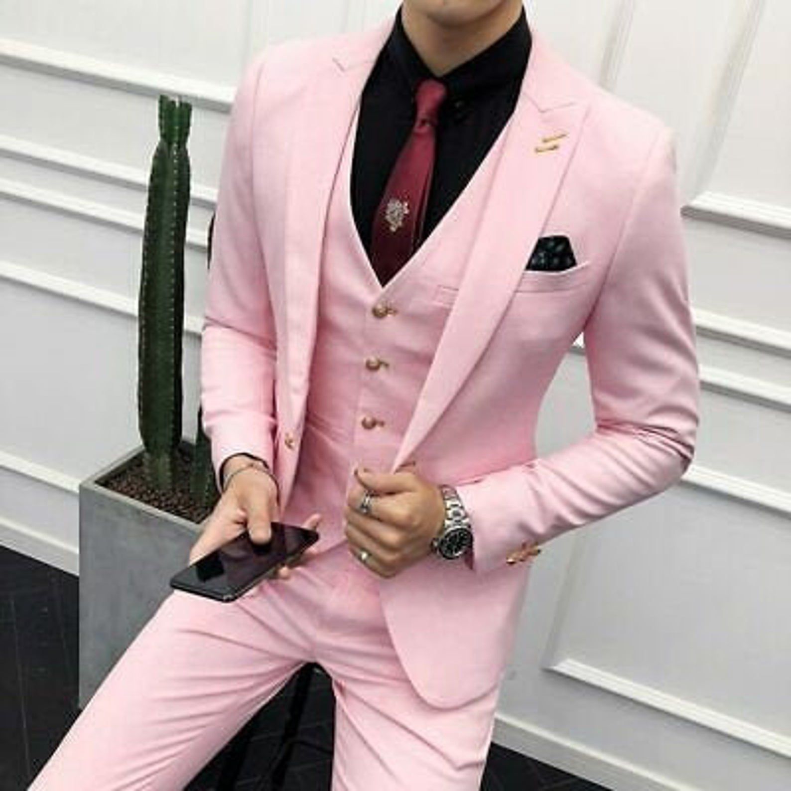 DesignVillaArt Three-Piece Suit