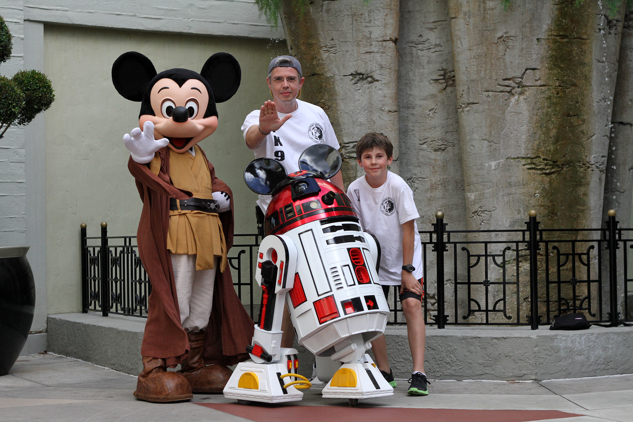 Mickey Mouse Star Wars themed show at Disney