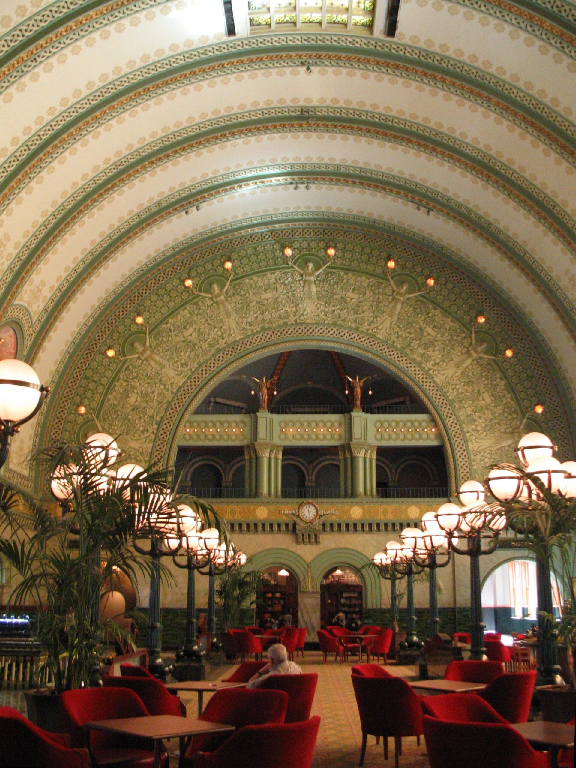 St. Louis Union Station | Art in Glass
