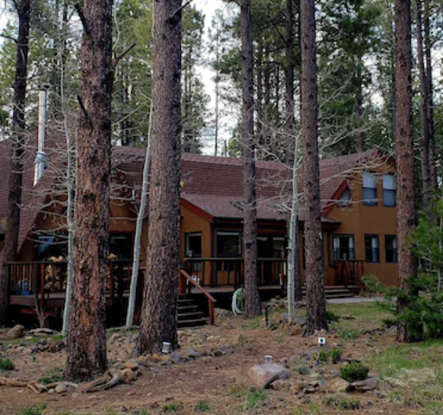 Stunning Off-Grid Cabin Retreat