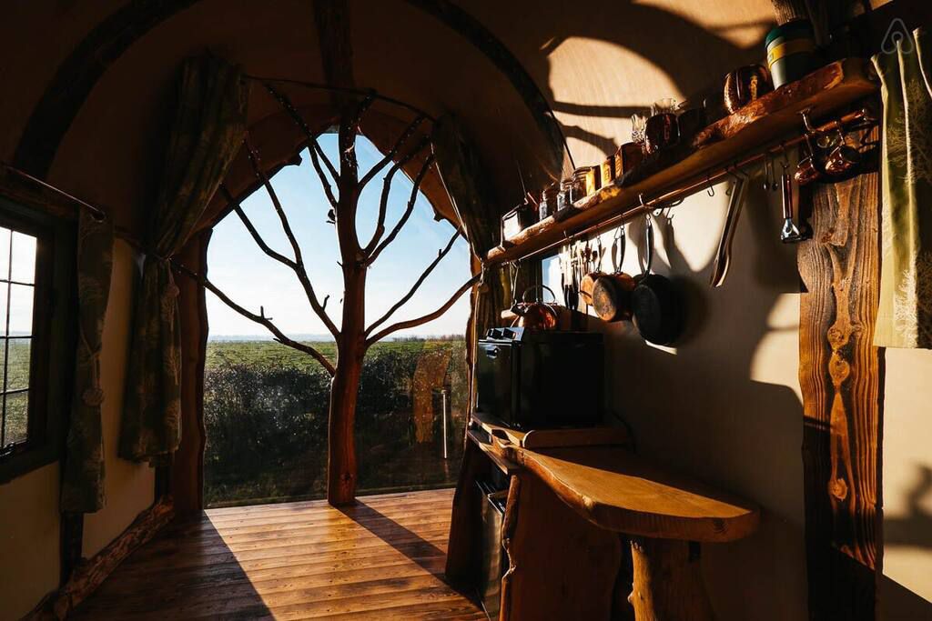 Wagon and The Wigwam, Medstead, United Kingdom
