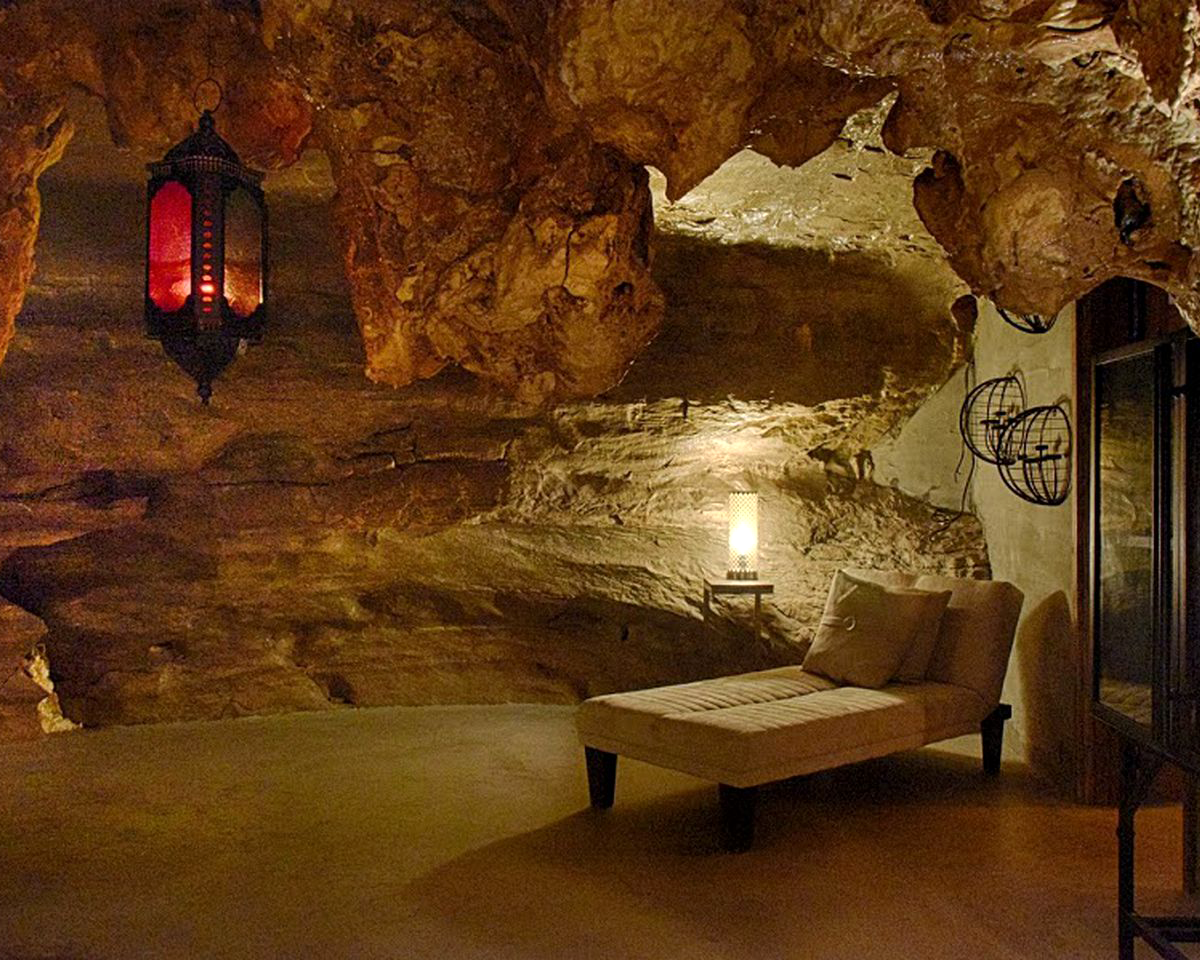 Ozark Luxury Cave in Parthenon, Arkansas