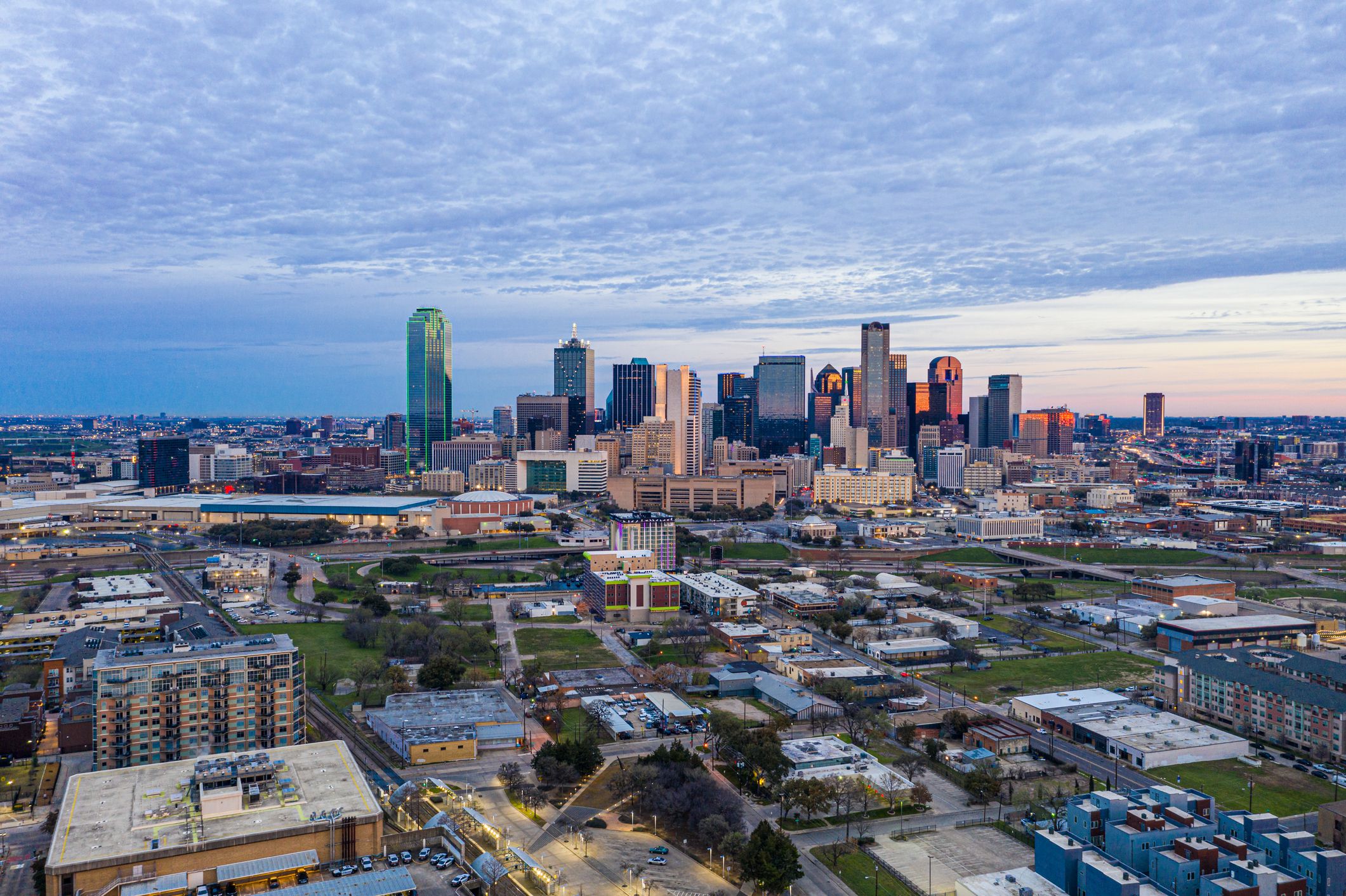 Panoramic picture of the Dallas skyline in morning sun