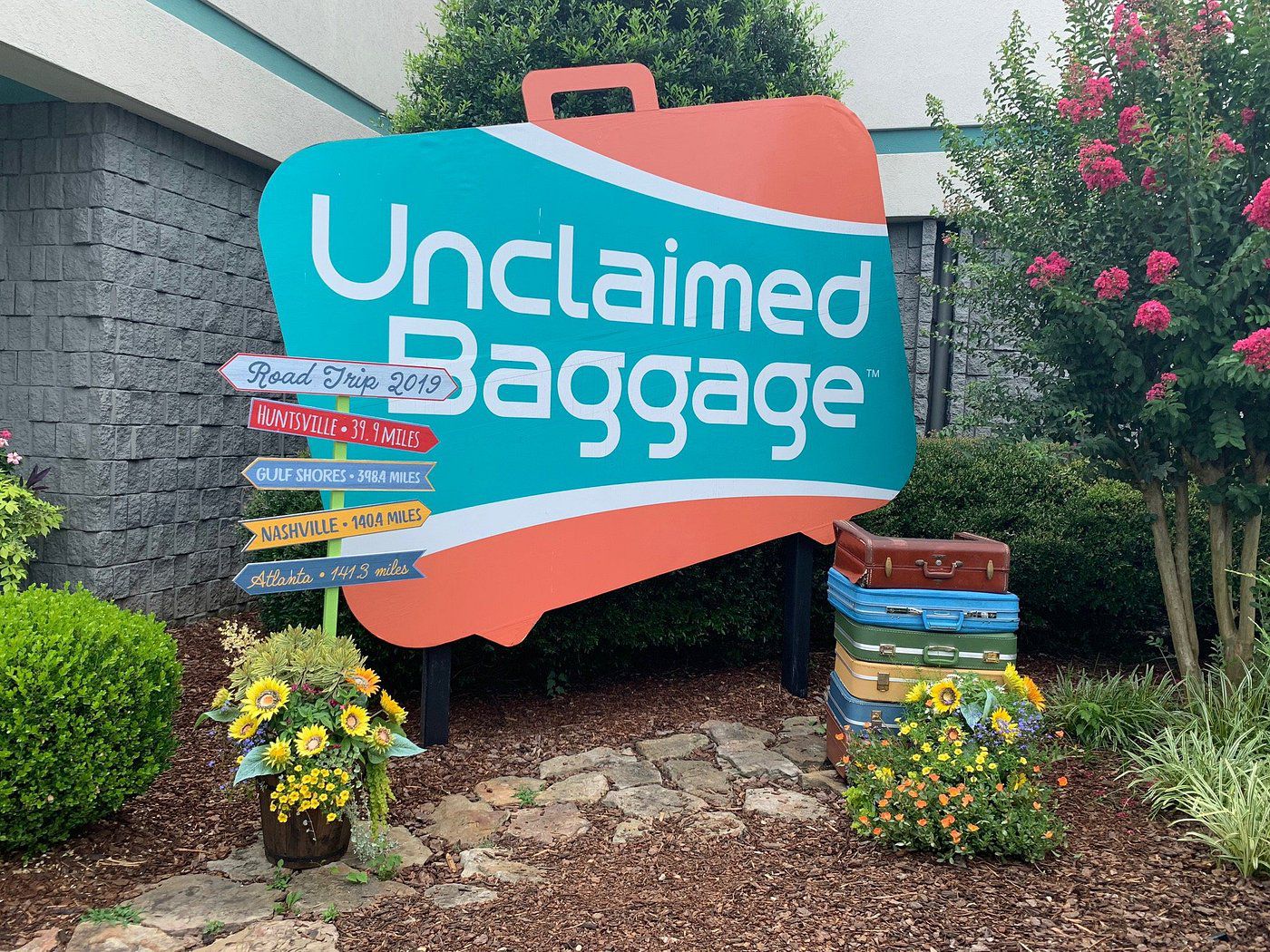Unclaimed Baggage Store