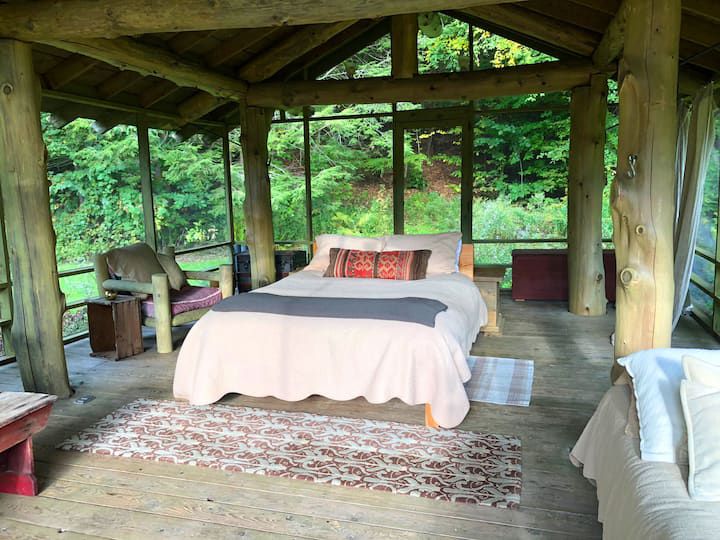 The Pondhouse: More