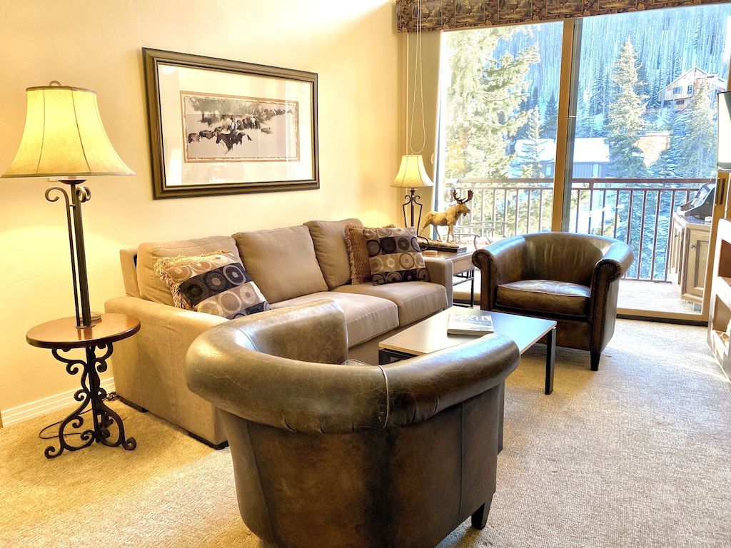 Antlers at Vail Ski-In Ski-Out Condo