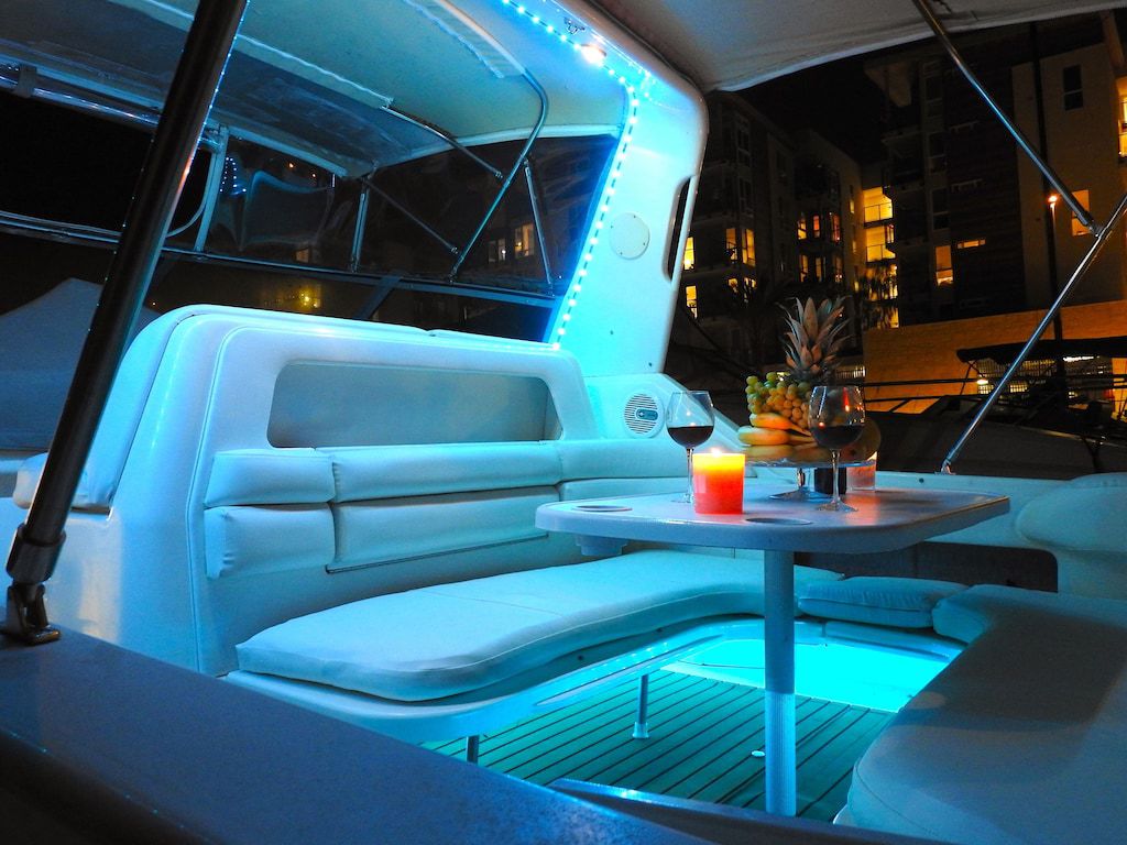 Cozy Couple Yacht