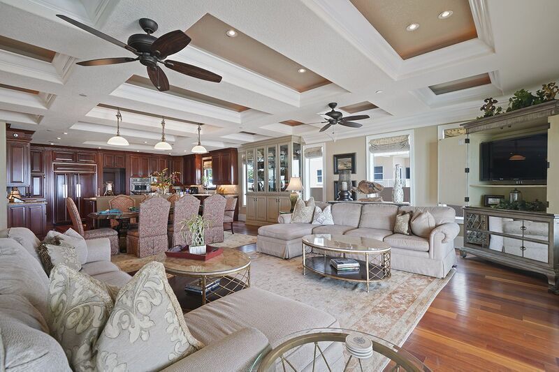 Gorgeous Gulf-Front Mansion: More