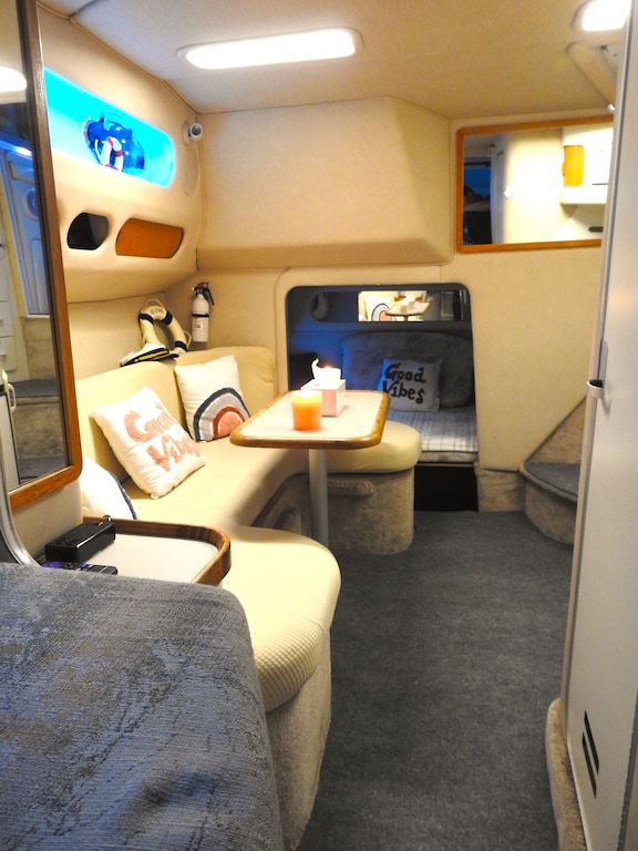 Cozy Couple Yacht