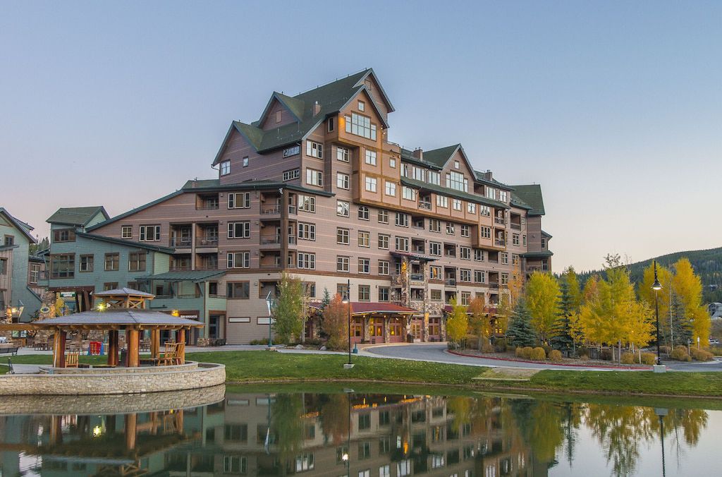 Zephyr Mountain Lodge