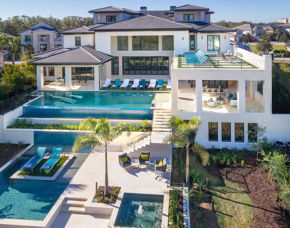 Isolé Villas Mansion