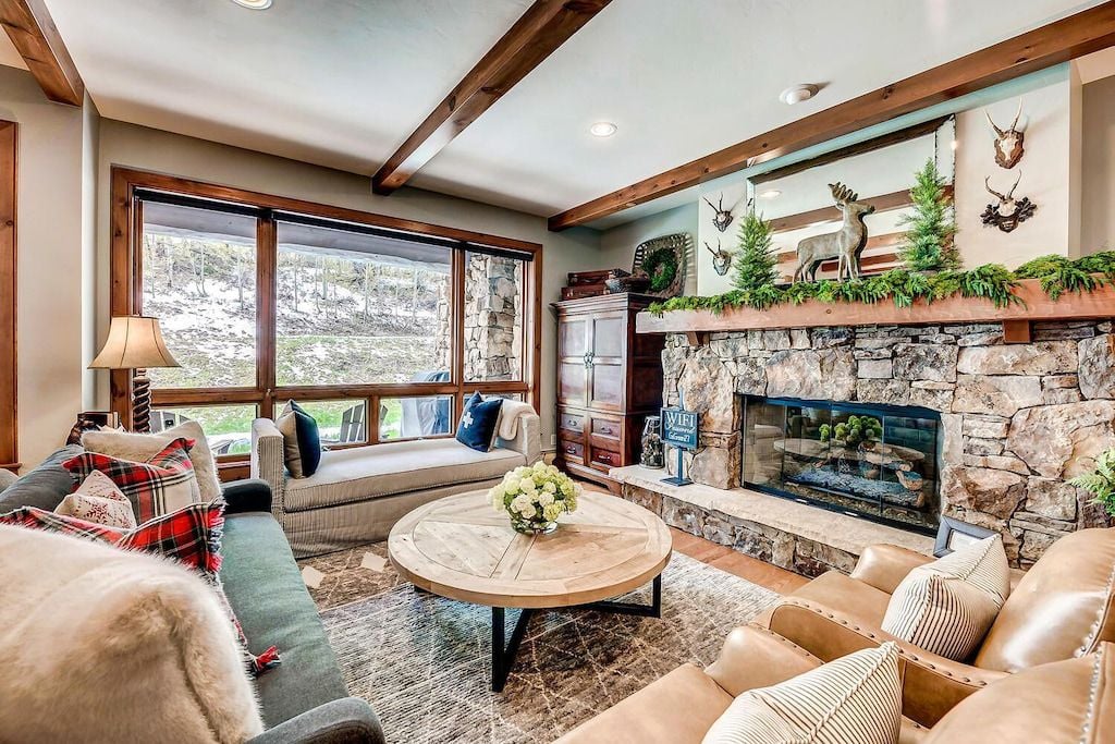 Bear Paw Lodge Ski-In, Ski-Out