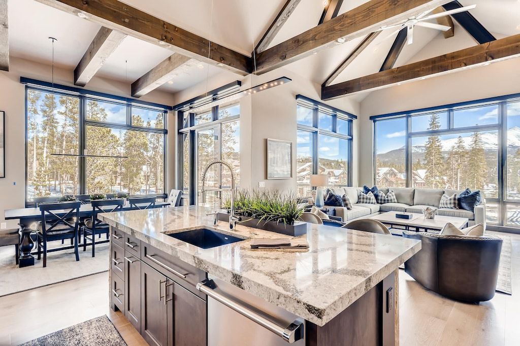 Gondola In-and-Out Luxury Home