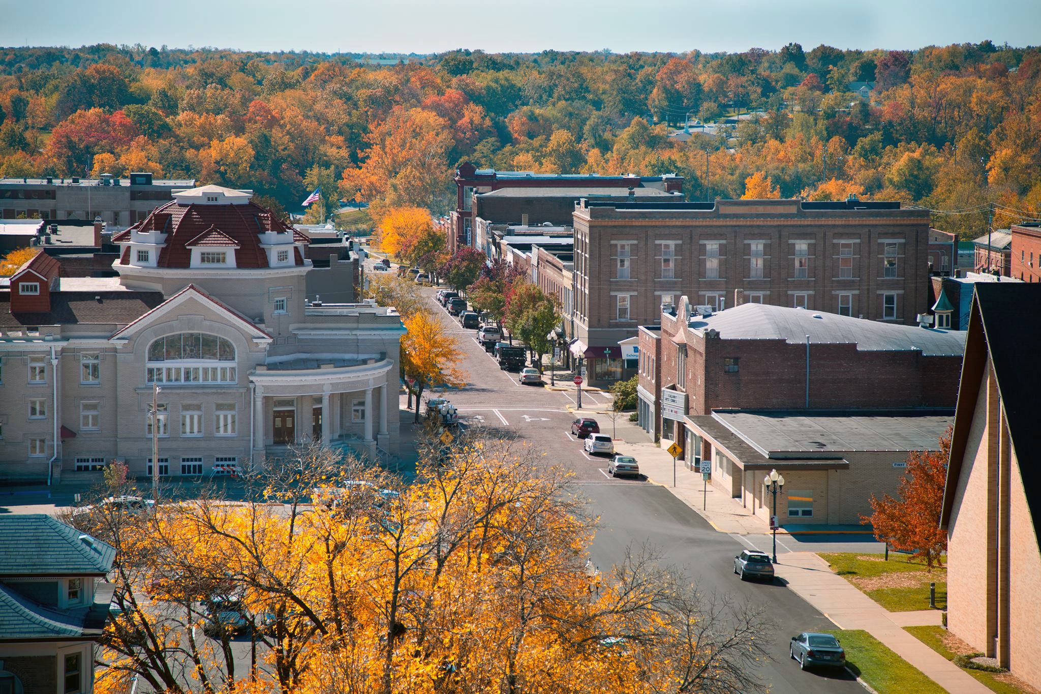 Scenic town of Fulton, Missouri on a sunny autumn day