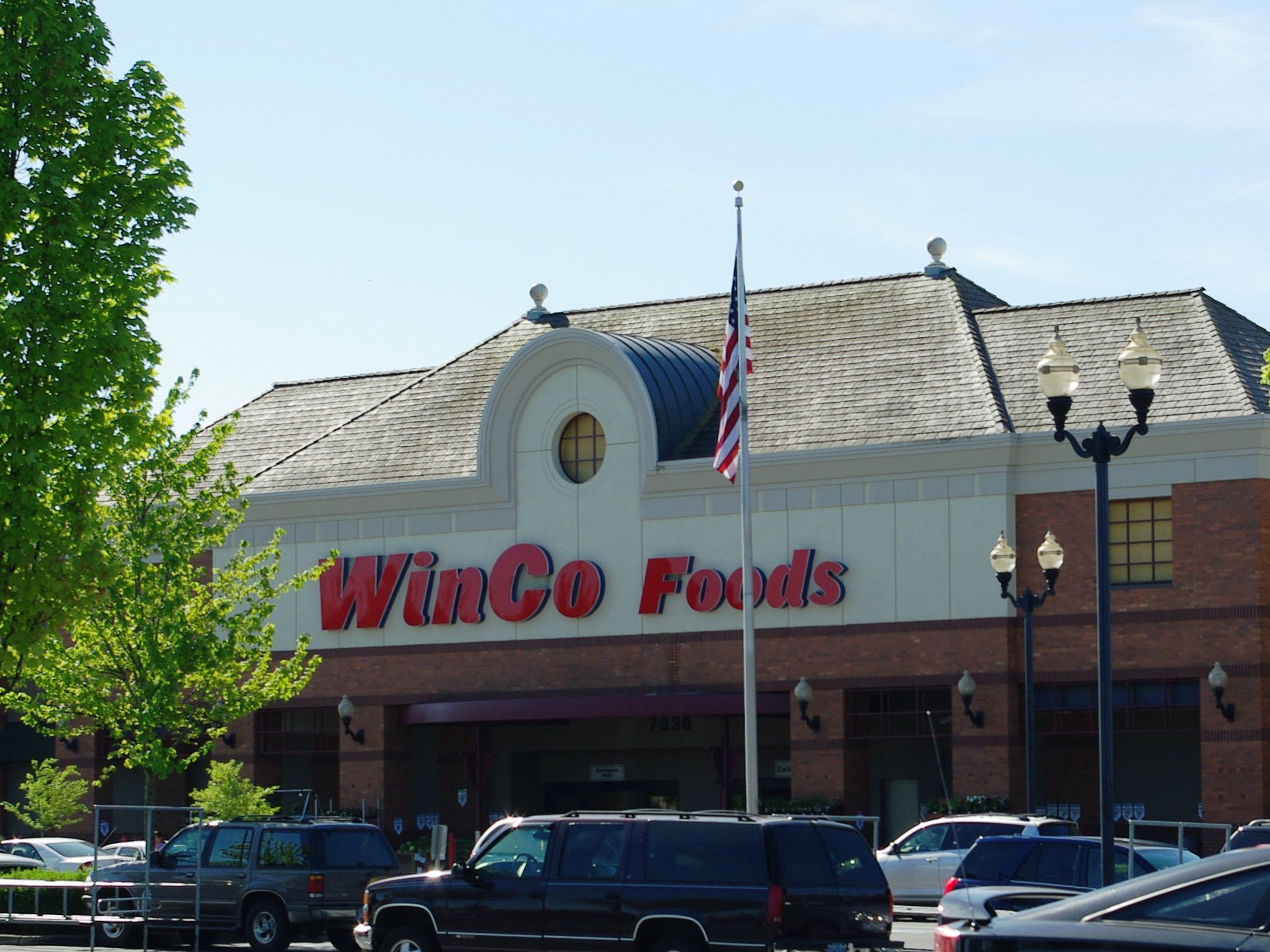 WinCo Foods in the Orenco area of Hillsboro, Oregon