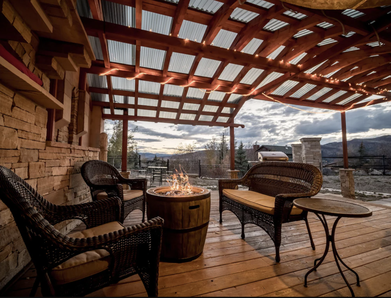Under the Gondola Suites: More