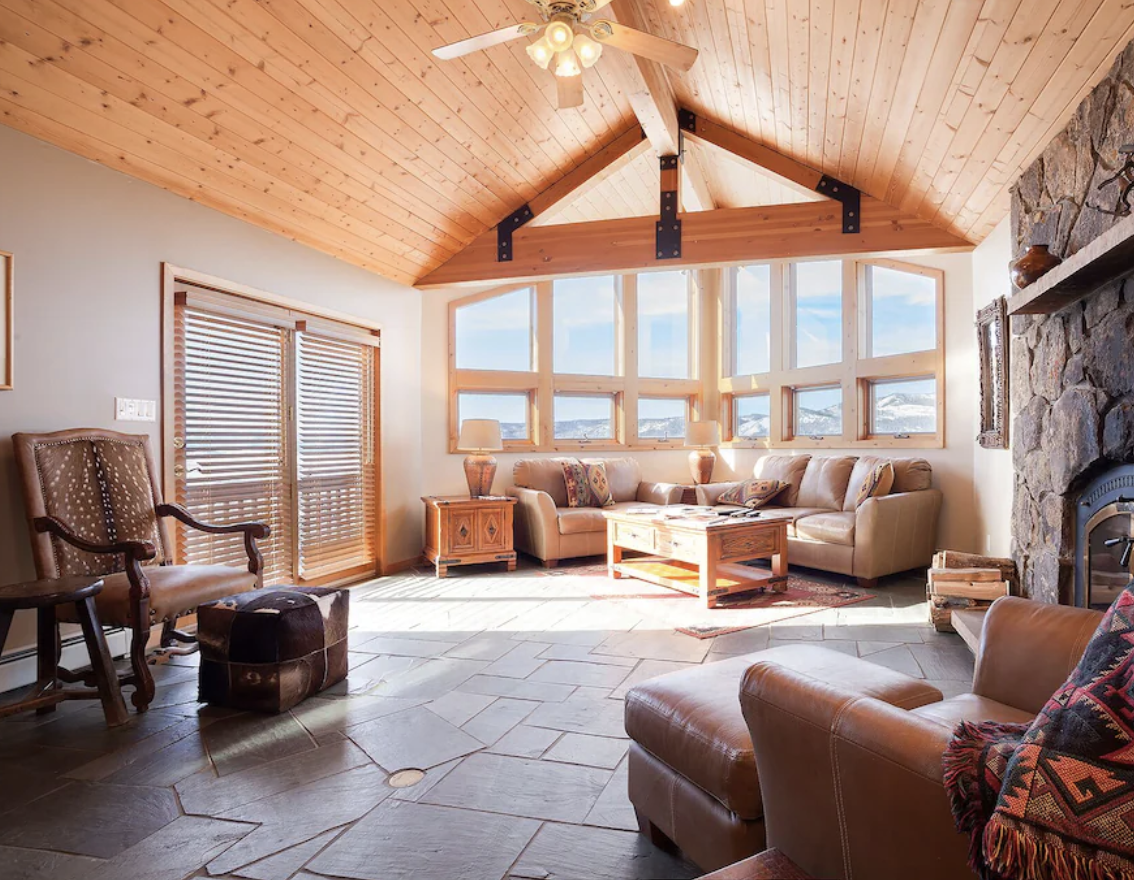 Bright Mountain Home