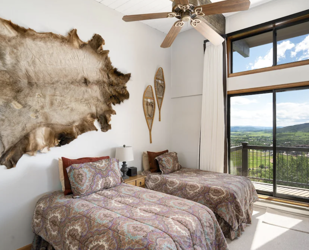 Rocky Mountain View Condo