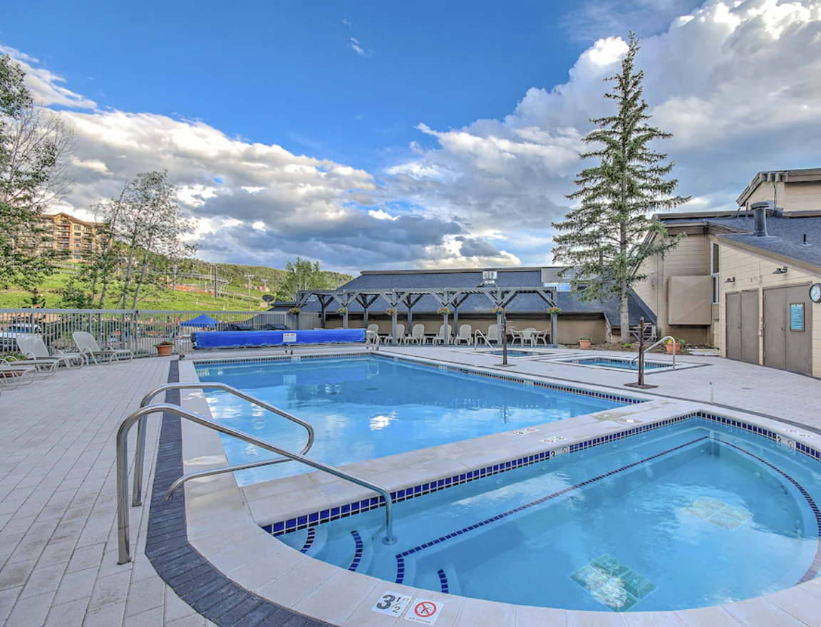 Cozy Mountain-View Condo: More