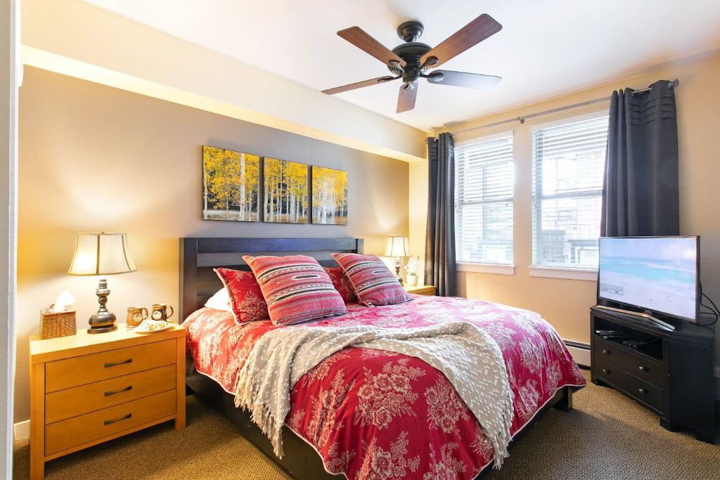 Trendy Ski Condo