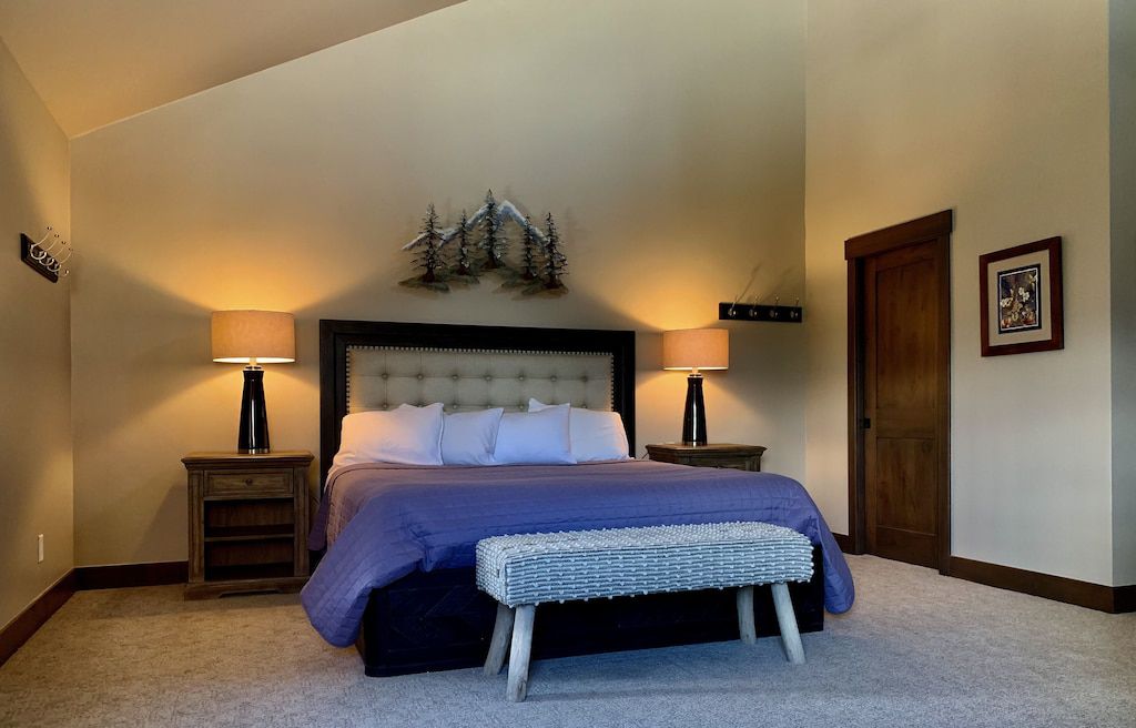 Mountain Modern Slopeside Stay