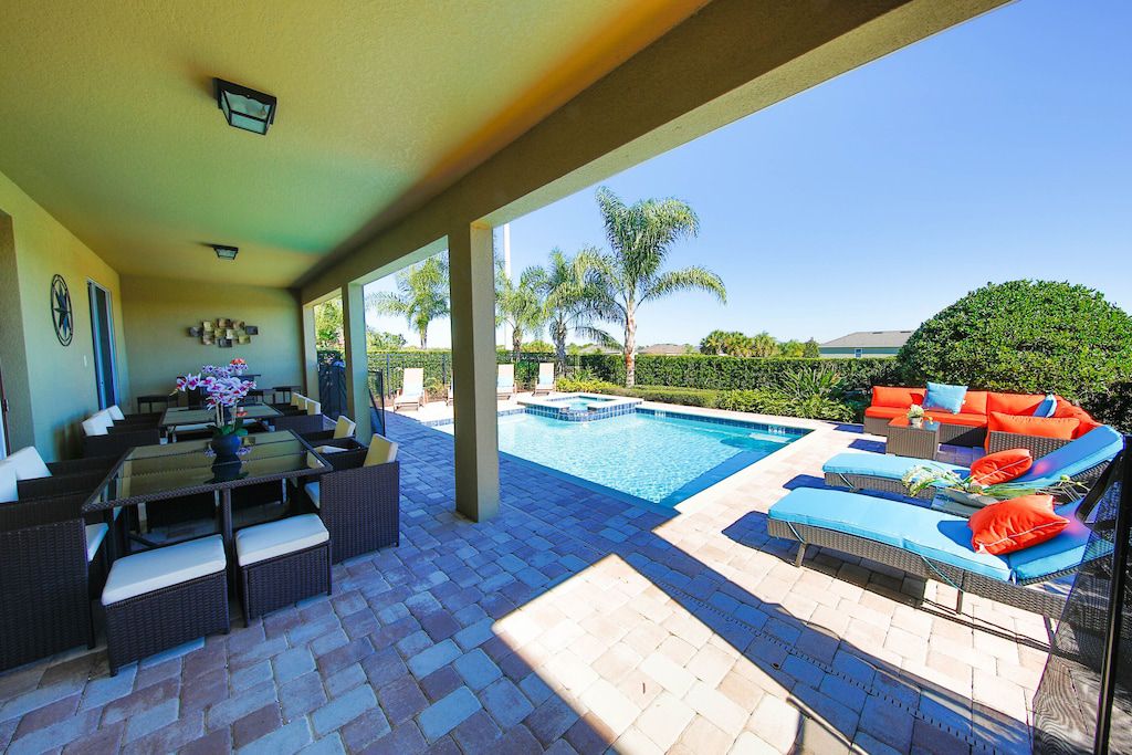 Luxury 20-Bedroom Reunion Villa