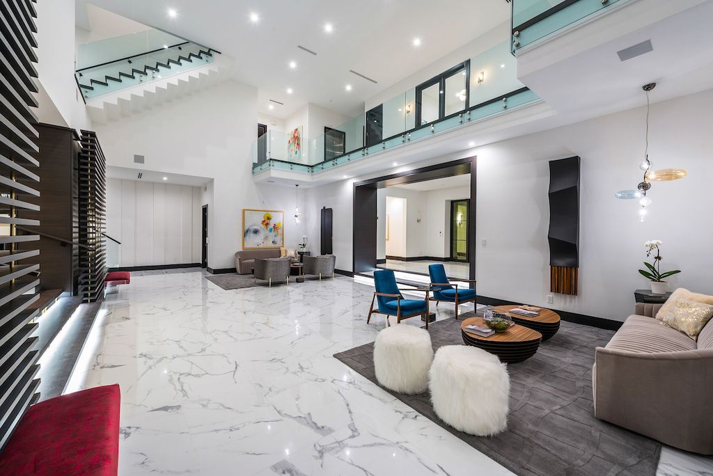Isolé Villas Mansion: More