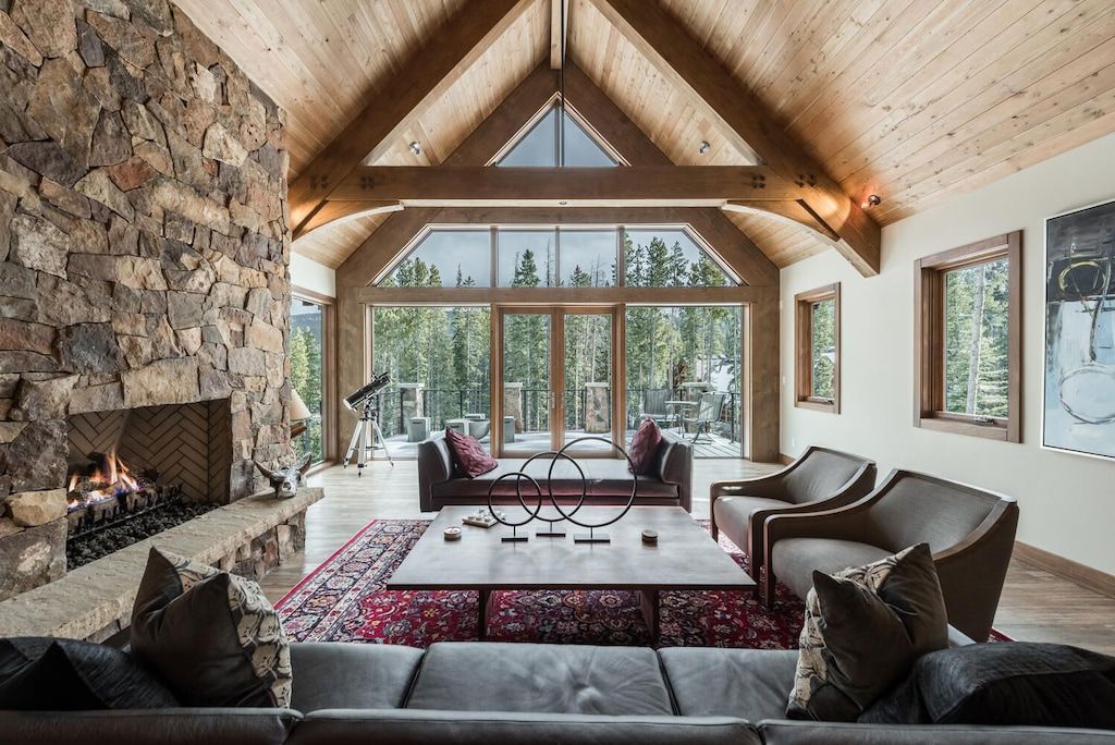 Bridgers Cache Alpenglow Luxury Chalet