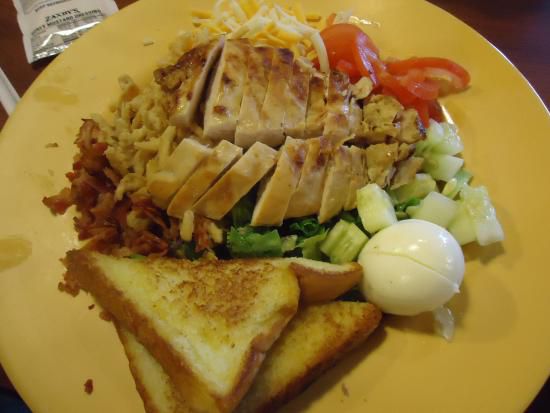 Zaxby’s Grilled Cobb Salad