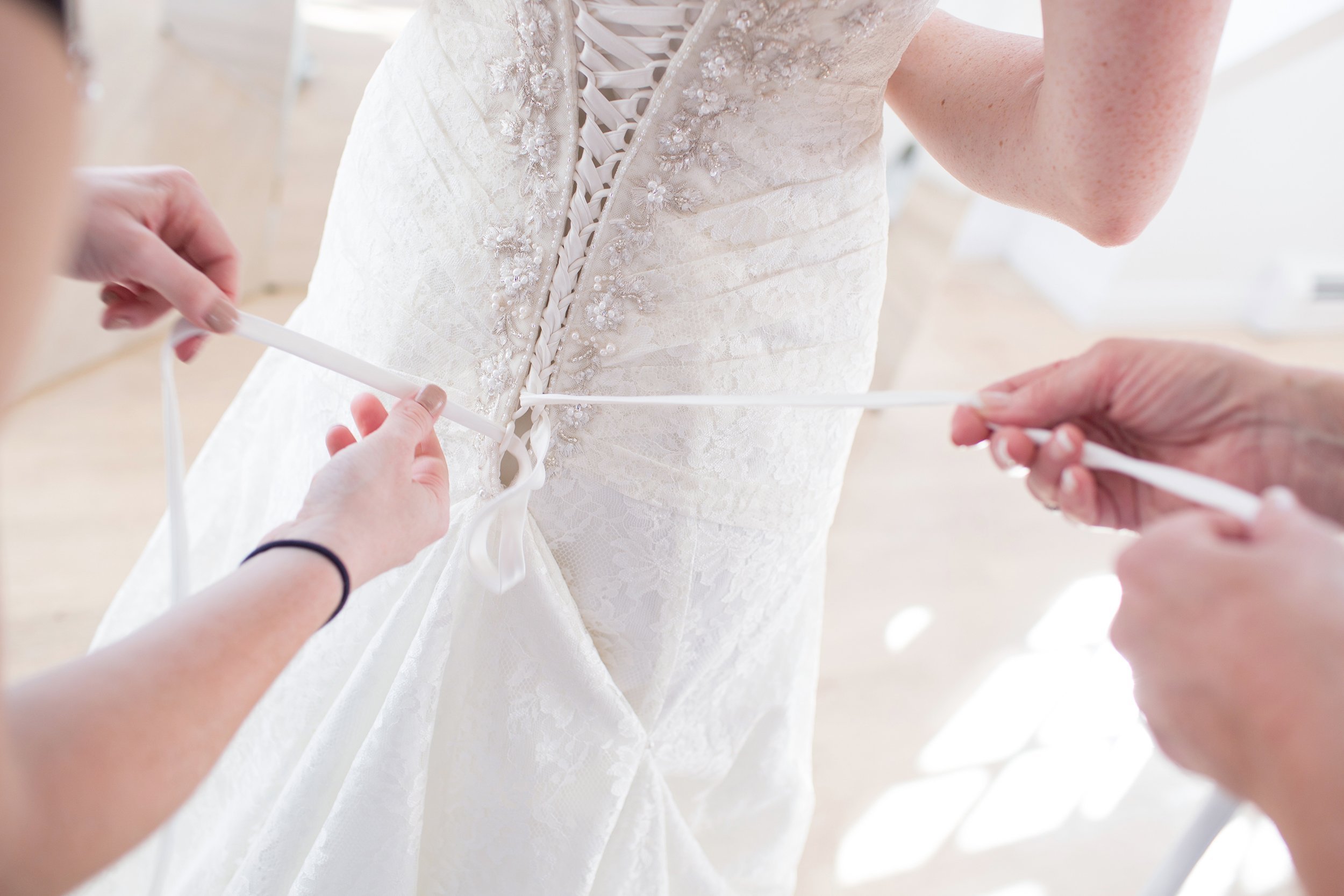 bustling a wedding dress