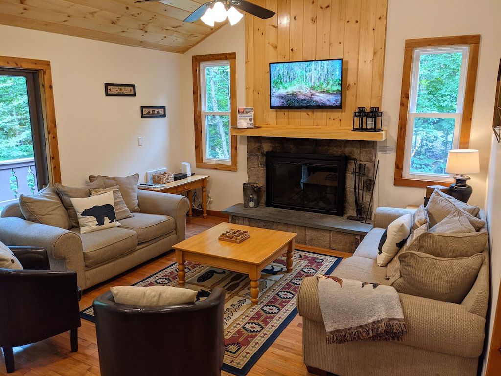 Private Classic Vermont Ski Chalet