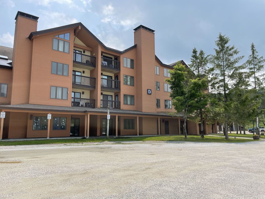 Condo at the Base of Pico Mountain
