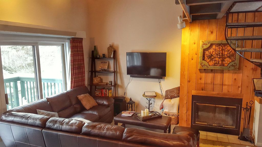 Cozy Condo Trailside on Sachem Trail