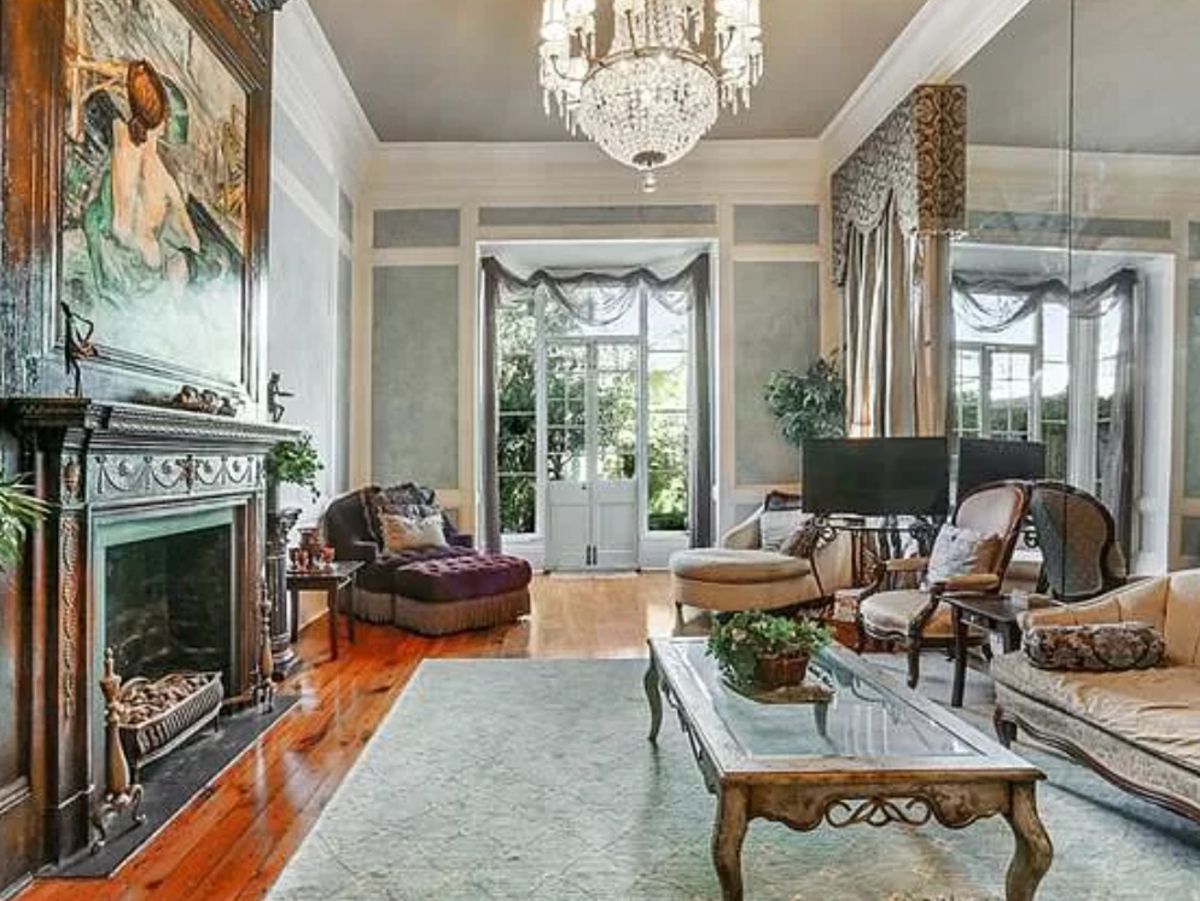 723 Esplanade Ave, New Orleans, LA 70116, Inside