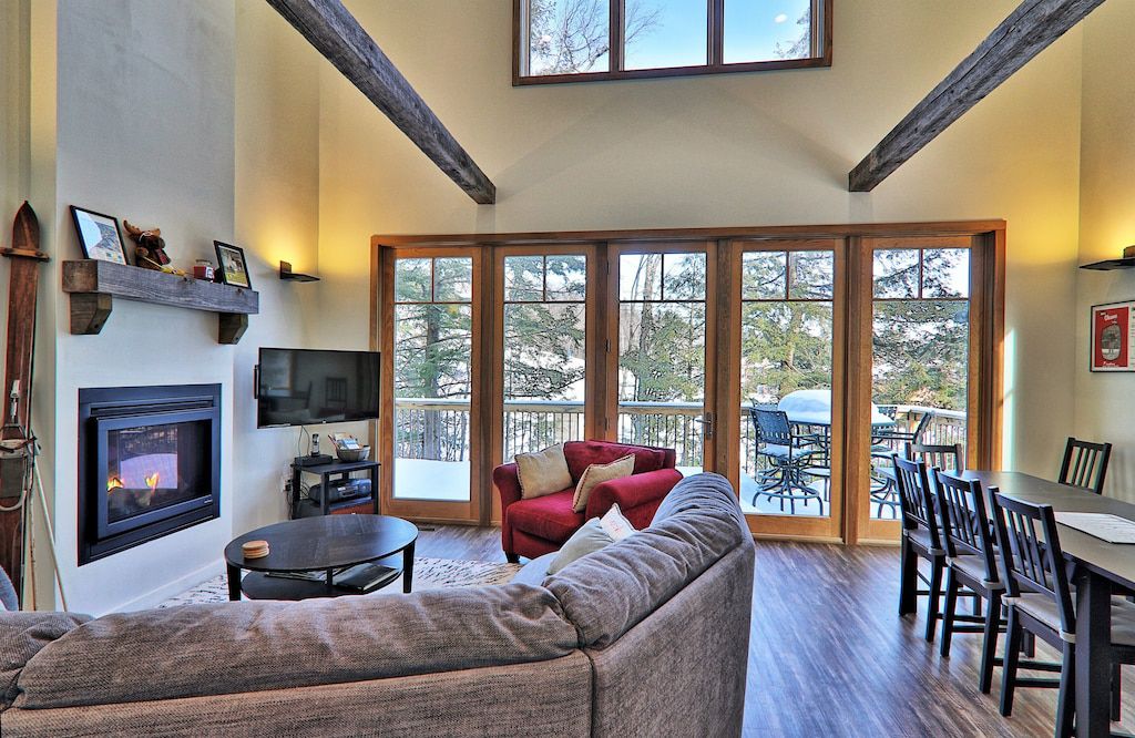 Newly Built 3-Bedroom with a Private Hot Tub
