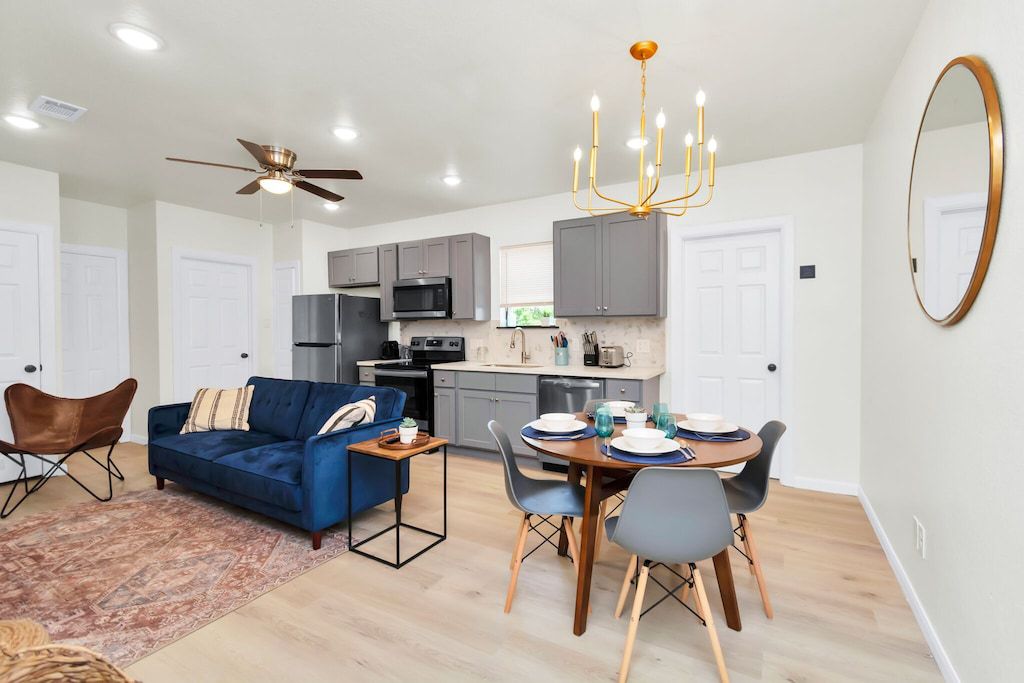 Centrally Located 10-Bedroom