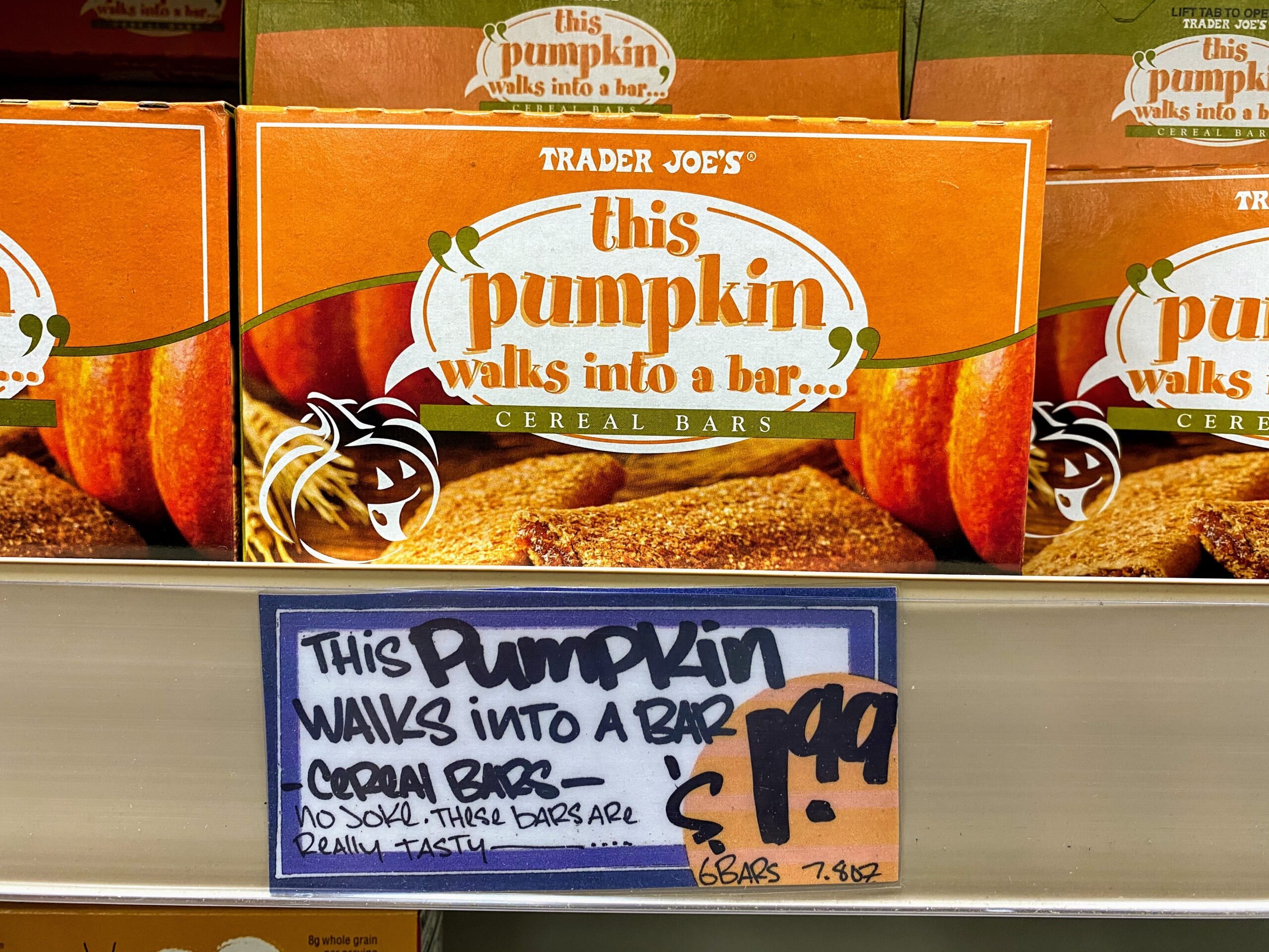 'This Pumpkin Walks Into a Bar' Cereal Bars