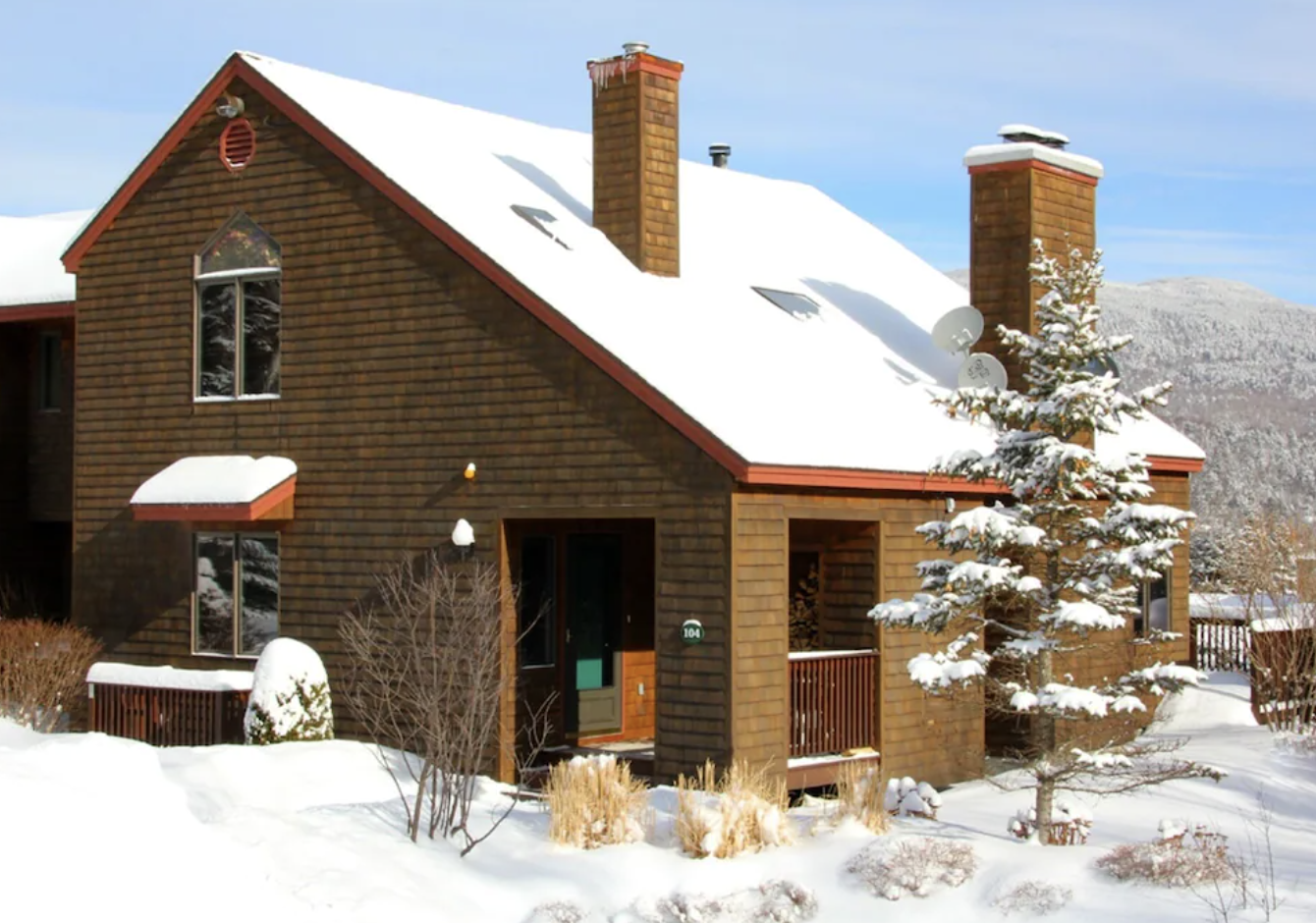 Spacious Slopeside Condo