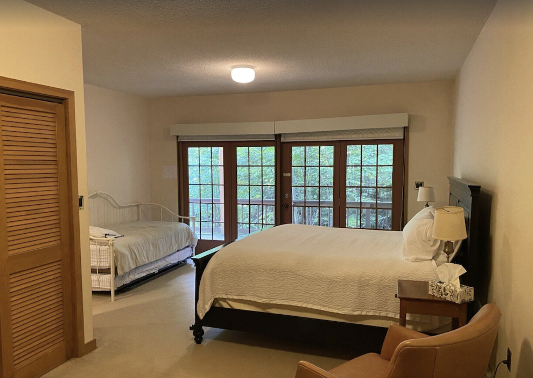 Mountain Views Condo: More