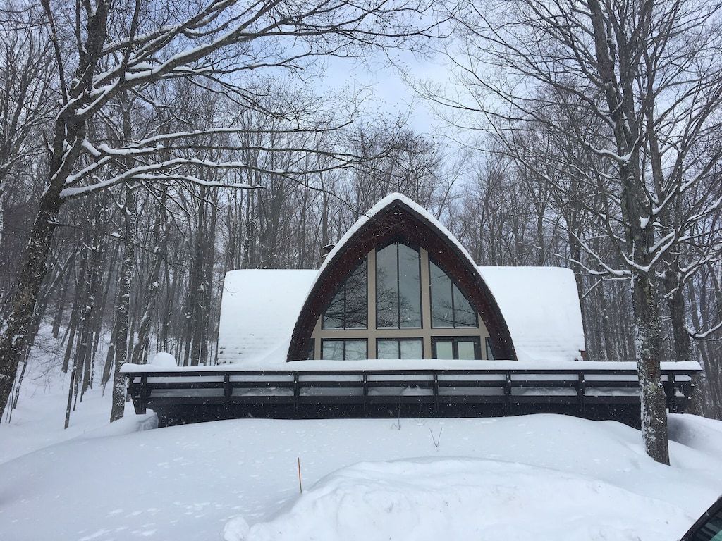 Stratton Mountain Hot Tub Home